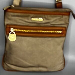 MICHAEL KORS JET LARGE TAUPE  NYLON FLAT CROSSBODY TRIM TAN CANVAS SHOULDERSTRAP
